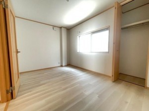 大阪市生野区桃谷、中古一戸建ての子ども部屋画像です
