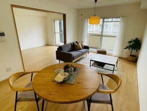 大阪市城東区古市、マンションの居間画像です
