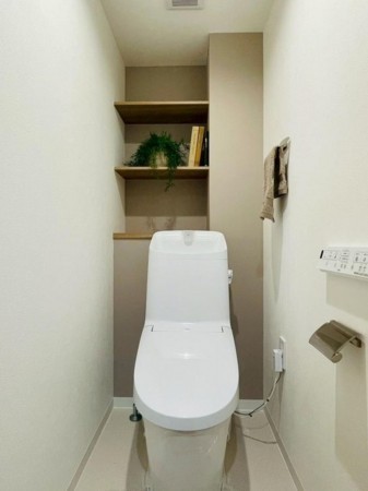 大阪市城東区古市、マンションのトイレ画像です