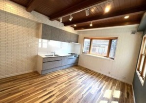 大阪市東成区大今里、中古一戸建ての居間画像です