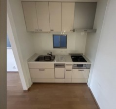 大阪市生野区新今里、中古一戸建てのキッチン画像です