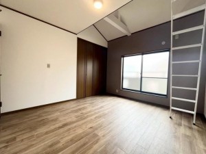 大阪市都島区高倉町、中古一戸建ての寝室画像です