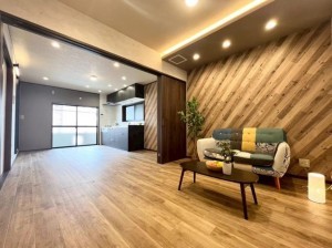 大阪市都島区高倉町、中古一戸建ての居間画像です