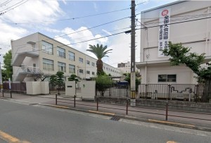 大阪市旭区清水、中古一戸建ての中学校画像です