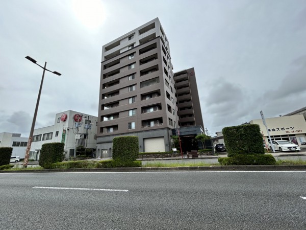 宮崎市神宮東、マンションの外観画像です