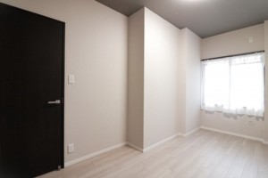 大阪市東成区中本、マンションの子ども部屋画像です