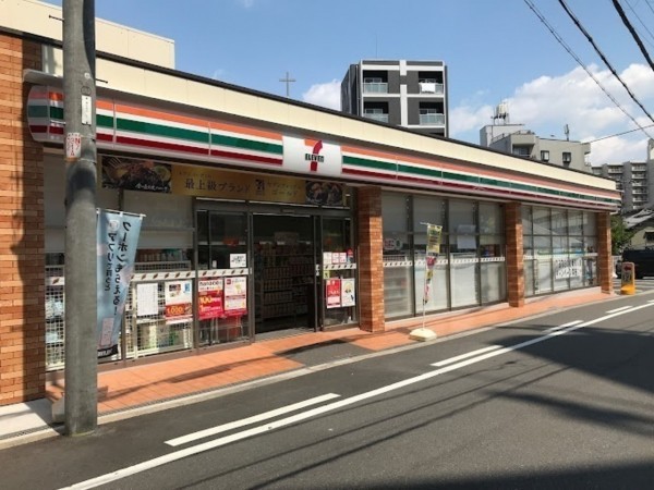 大阪市城東区野江、マンションのコンビニ画像です