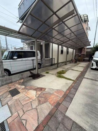 大阪市生野区巽東、中古一戸建ての駐車場画像です