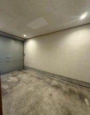 大阪市旭区清水、中古一戸建ての駐車場画像です