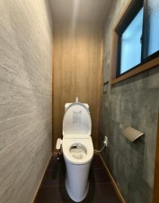 大阪市旭区清水、中古一戸建てのトイレ画像です