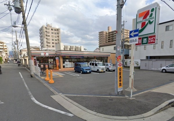 大阪市鶴見区今津南、マンションのコンビニ画像です