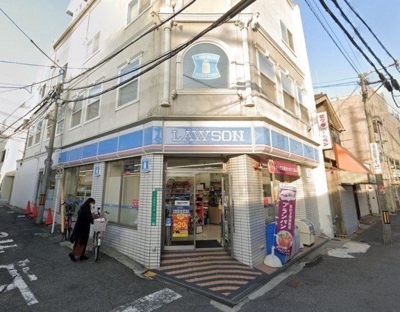 大阪市都島区都島南通、マンションのコンビニ画像です