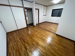 大阪市城東区今福南、中古一戸建ての居間画像です