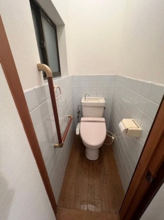 大阪市城東区今福南、中古一戸建てのトイレ画像です