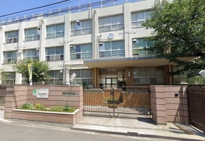 大阪市都島区内代町、マンションの小学校画像です