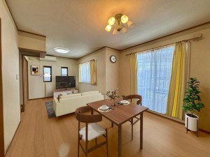 大阪市城東区永田、中古一戸建ての居間画像です