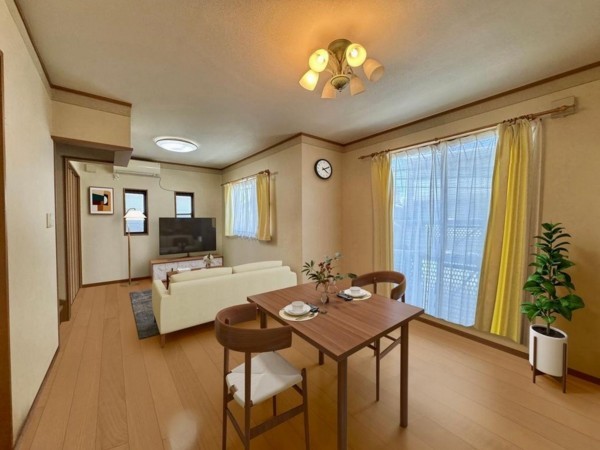 大阪市城東区永田、中古一戸建ての居間画像です