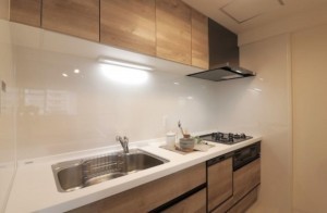 大阪市鶴見区鶴見、マンションのキッチン画像です