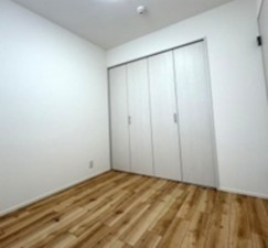 大阪市城東区成育、マンションの子ども部屋画像です