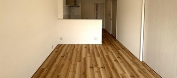 大阪市城東区成育、マンションの居間画像です