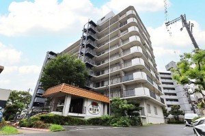 大阪市鶴見区横堤、マンションの外観画像です