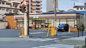 大阪市鶴見区横堤、マンションのコンビニ画像です