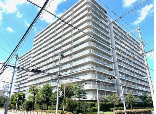 大阪市旭区高殿、マンションの外観画像です