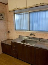 大阪市生野区田島、中古一戸建てのキッチン画像です