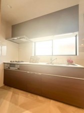 大阪市城東区成育、中古一戸建てのキッチン画像です