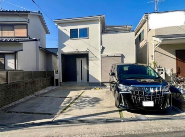 大阪市鶴見区中茶屋、中古一戸建ての外観画像です