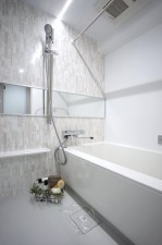 大阪市城東区中央、マンションの風呂画像です