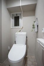 大阪市城東区中央、マンションのトイレ画像です