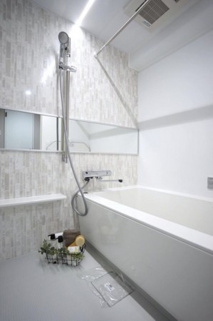 大阪市城東区中央、マンションの風呂画像です