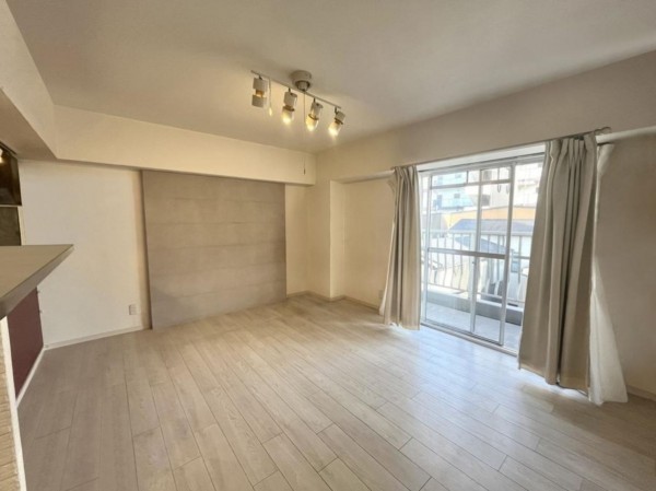 大阪市東成区大今里南、マンションの居間画像です