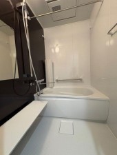 大阪市鶴見区鶴見、マンションの風呂画像です