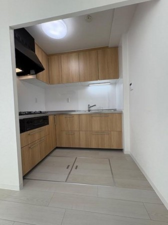 大阪市鶴見区鶴見、マンションのキッチン画像です