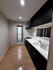 大阪市旭区新森、中古一戸建てのキッチン画像です