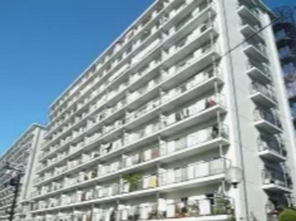 大阪市城東区中央、マンションの外観画像です