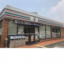 大阪市鶴見区茨田大宮、中古一戸建てのコンビニ画像です