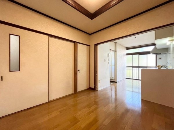 大阪市城東区永田、中古一戸建ての居間画像です