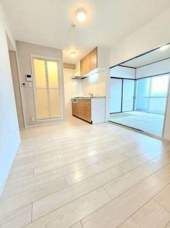 大阪市鶴見区放出東、マンションの居間画像です