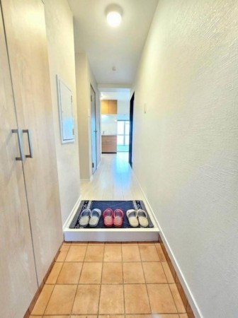 大阪市鶴見区放出東、マンションの玄関画像です