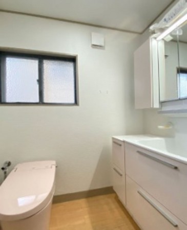 大阪市城東区今福東、中古一戸建ての洗面画像です