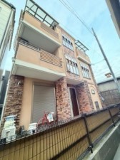 大阪市生野区巽東、中古一戸建ての外観画像です