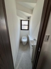 大阪市旭区清水、新築一戸建てのトイレ画像です