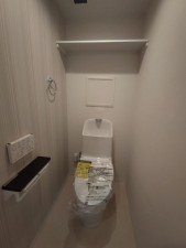 大阪市城東区関目、マンションのトイレ画像です