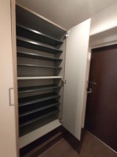 大阪市城東区関目、マンションの玄関画像です