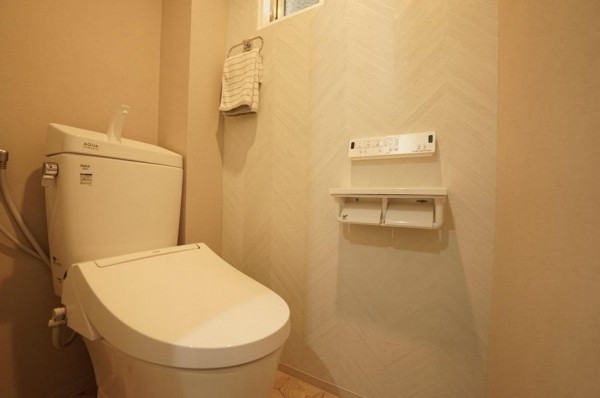 大阪市旭区新森、マンションのトイレ画像です