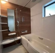 大阪市生野区生野西、中古一戸建ての風呂画像です