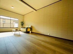 大阪市東成区大今里、中古一戸建ての居間画像です